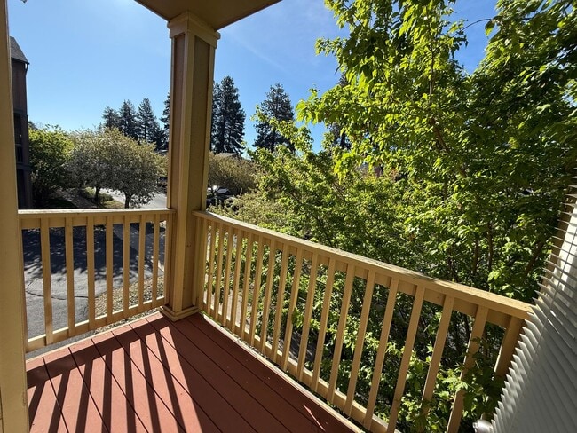 Building Photo - g434