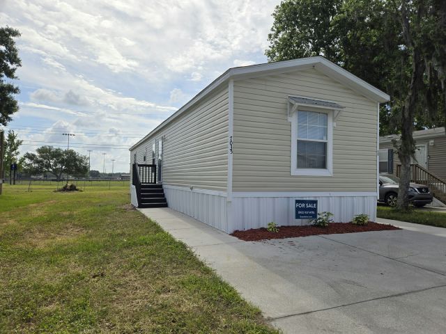 Building Photo - 7035 Greenbrier Village Dr
