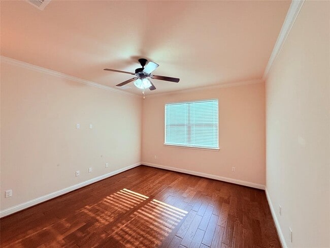 Building Photo - 2505 Amur Dr