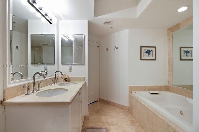 Building Photo - 19400 Turnberry Way