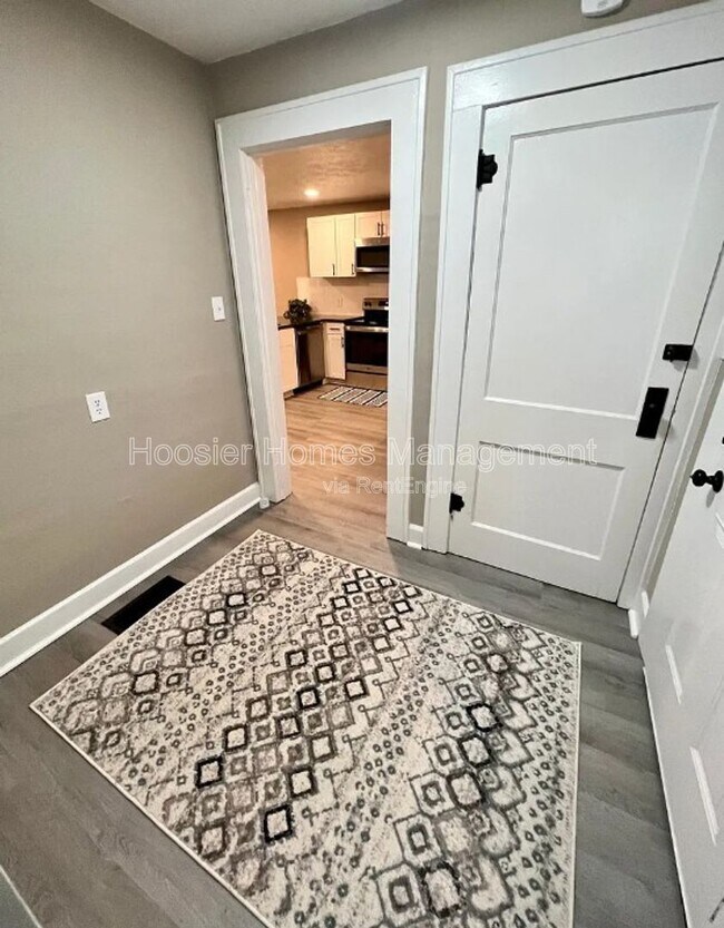 Building Photo - 5128 Primrose Ave