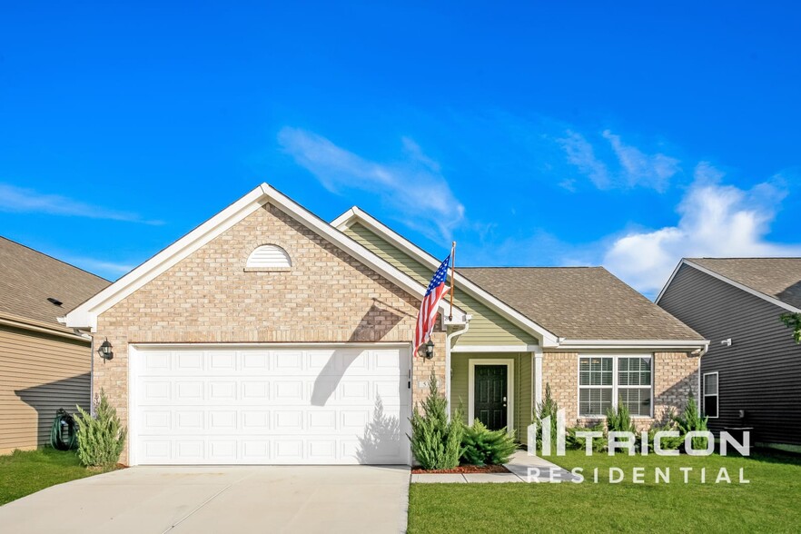 Primary Photo - 5311 Tanglewood Ln