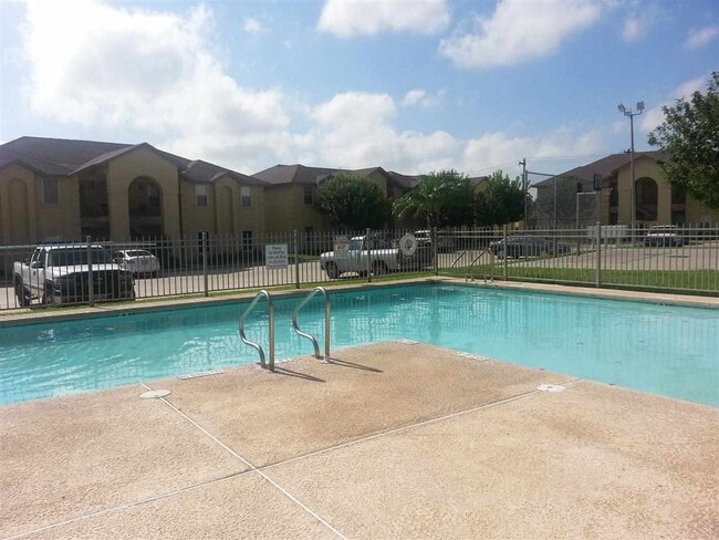 Building Photo - 9804 Cantera Ct