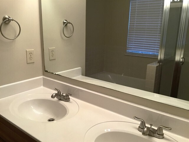 Building Photo - 35 Wrens Nest Ct