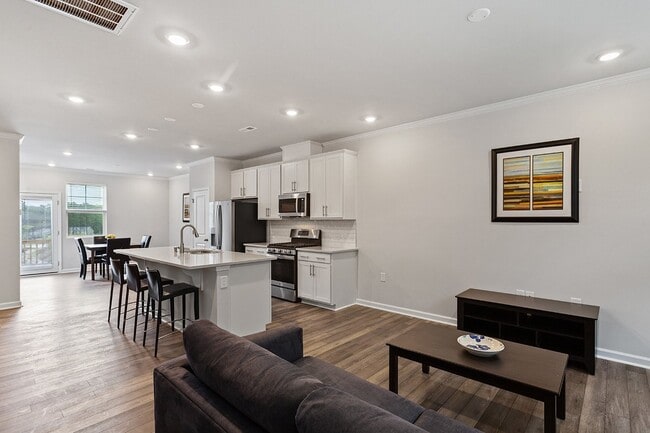 Building Photo - Furnished 3 Bedroom 3 Bath Townhome Wake Forest