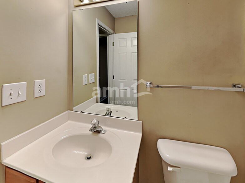 Building Photo - 13319 Harvest Point Dr