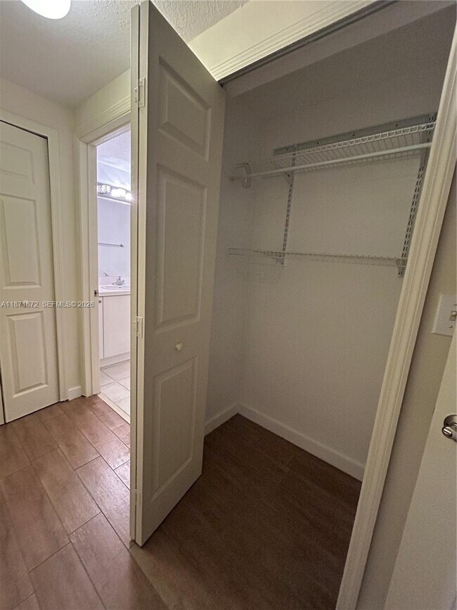 Building Photo - 3410 Coral Wy