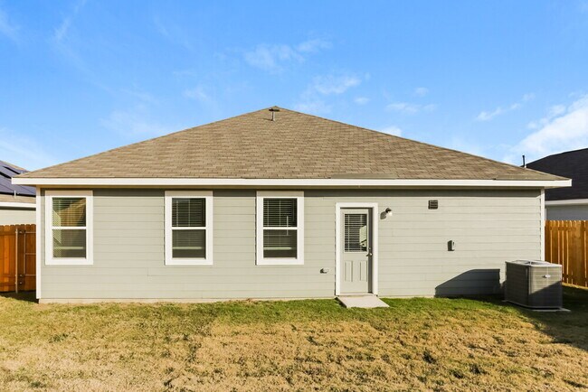 Building Photo - 9640 Dan Meyer Dr