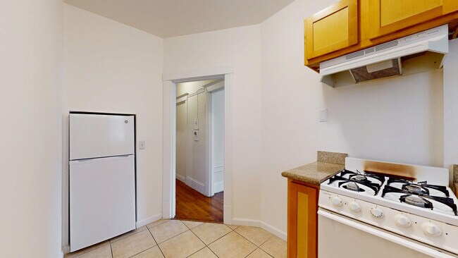 Building Photo - 720 Jones St