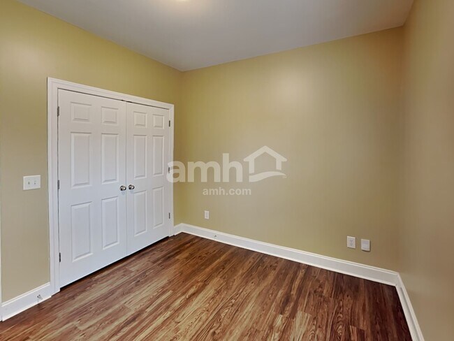 Building Photo - 519 Agate Dr