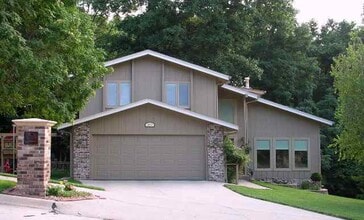 Building Photo - 1405 Childs Rd E