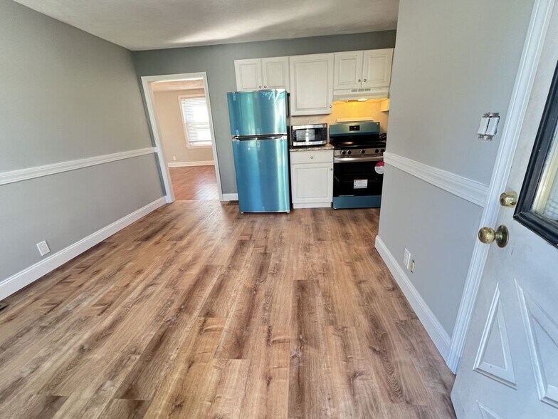 Building Photo - 1 Mill St Ct