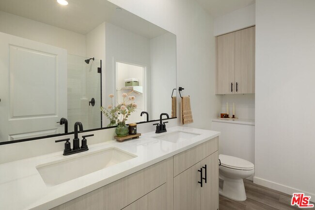 Building Photo - 2720 N Cadence Wy