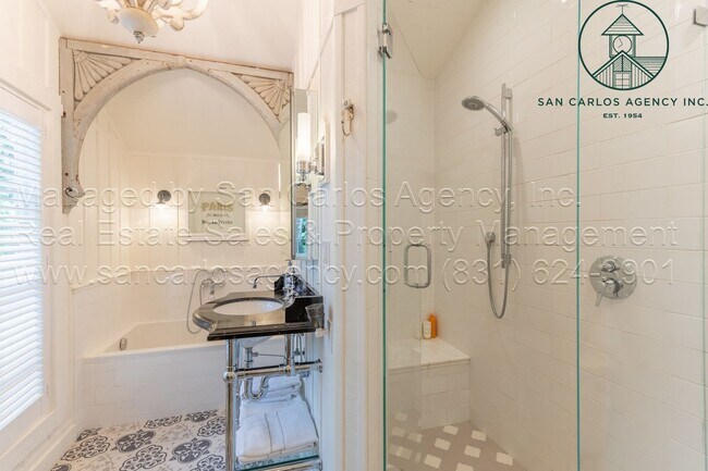 Building Photo - Immaculately Updated Two Bedroom (+Bonus) ...