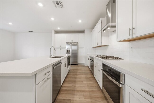 Building Photo - 7041 Nystrom Wy