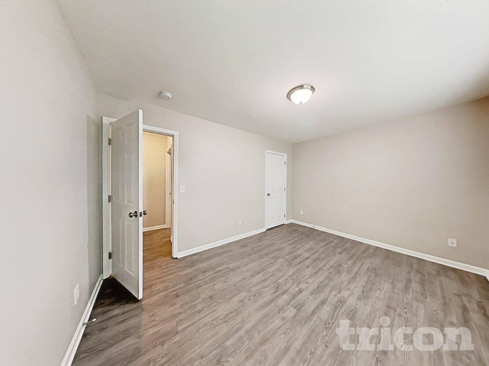 Building Photo - 5213 Hildreth Court