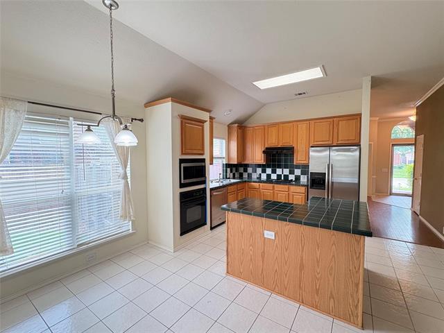 Building Photo - 2317 Killarney Dr