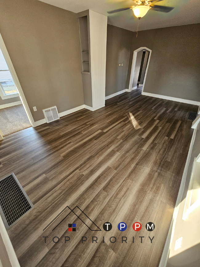 Building Photo - 3 Bedroom | 1 Bathroom Single-Family Home ...