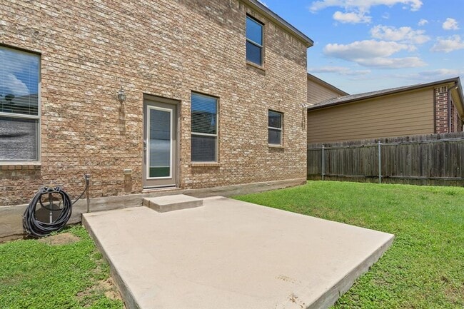 Building Photo - 7609 Ballydawn Dr