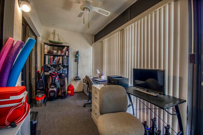Building Photo - 15090 Ashland Pl