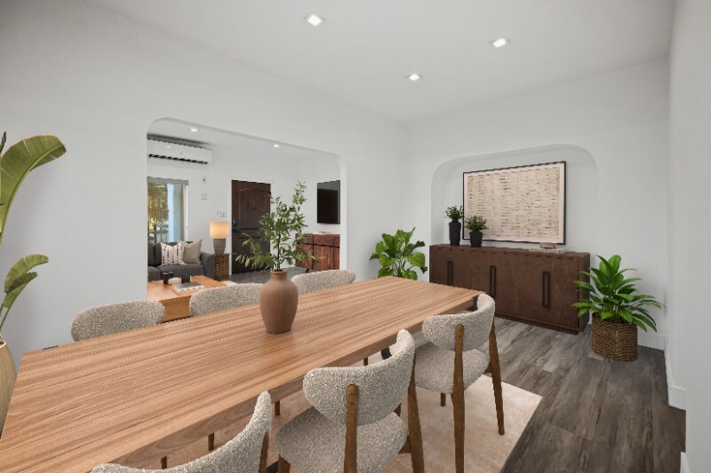 Building Photo - 627 Brittania St