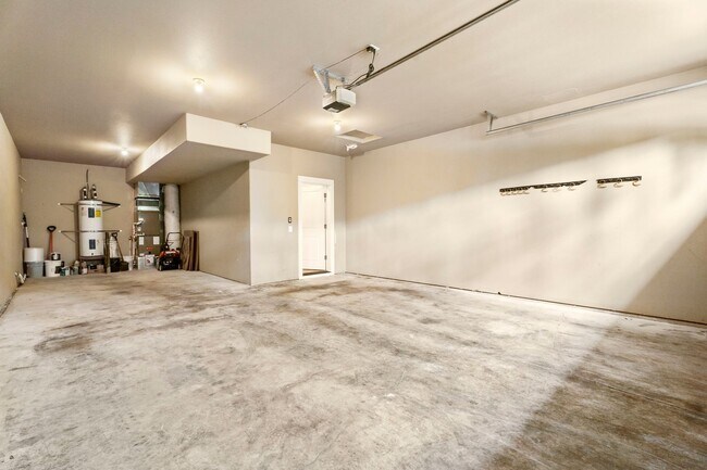 Building Photo - 345 Timber Creek Dr