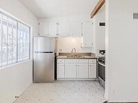Building Photo - 128 Normandie Ave