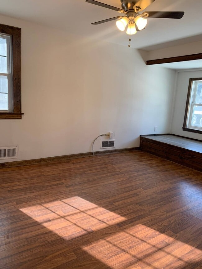Building Photo - 146 Vley Rd