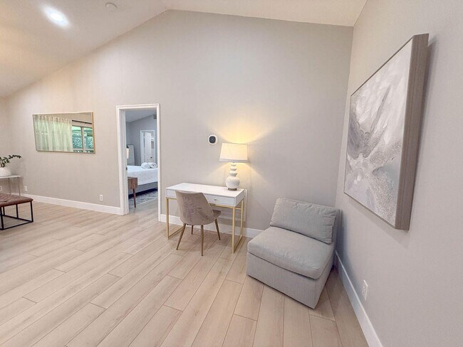Building Photo - 14010 Aster Ave