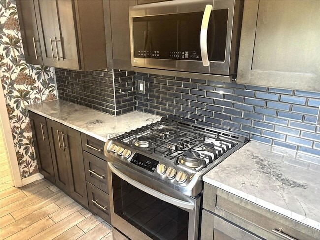 Building Photo - 668 Georgia Ave