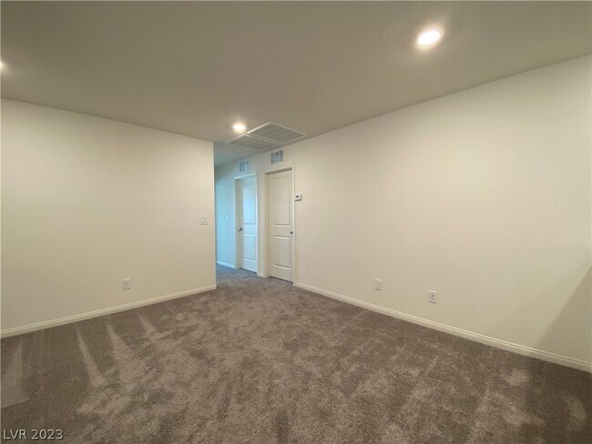 Building Photo - 5746 Prima St