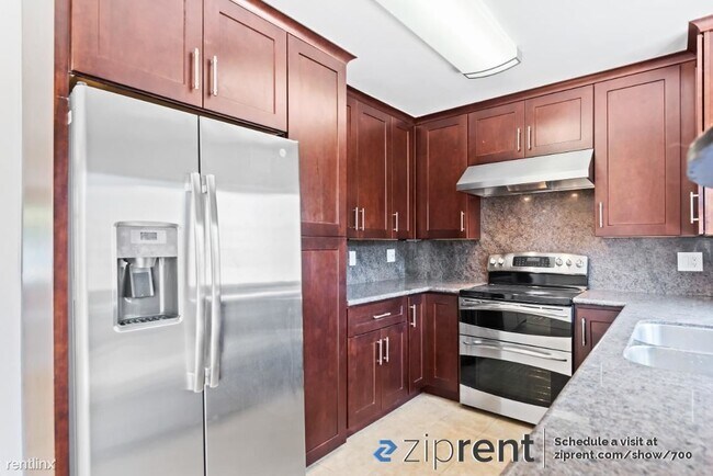 Building Photo - 4 br, 2.5 bath Townhome - 32259 Mercury Wa...