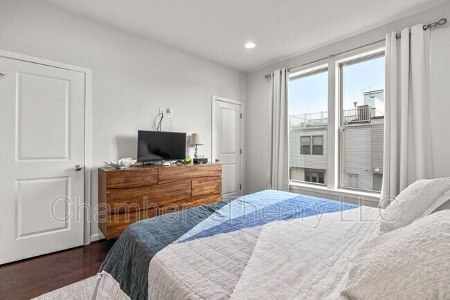 Building Photo - 5136 Randolph Rd