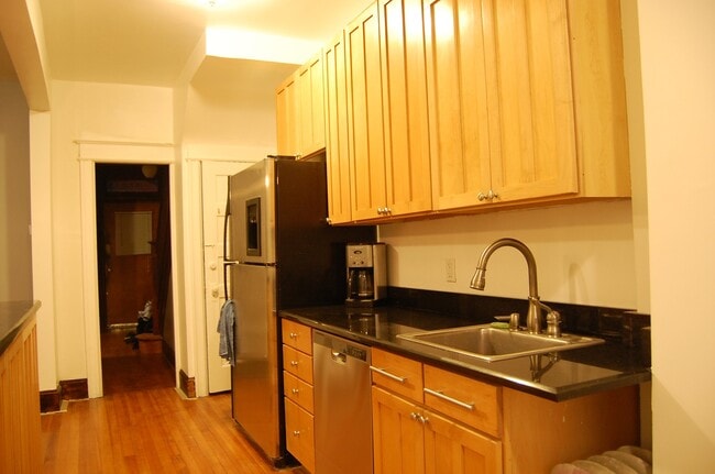 Building Photo - 1209 Trinidad Ave NE