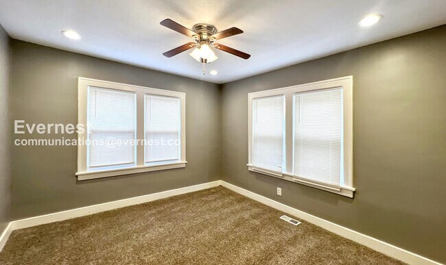 Building Photo - 3421 Indiana Ave