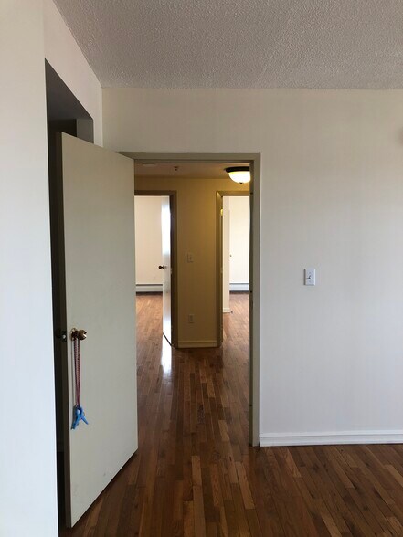 Building Photo - 14 Brooklyn Ave