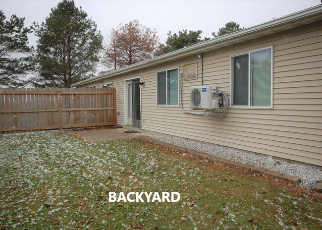 Building Photo - 226-228 Haws Dr.