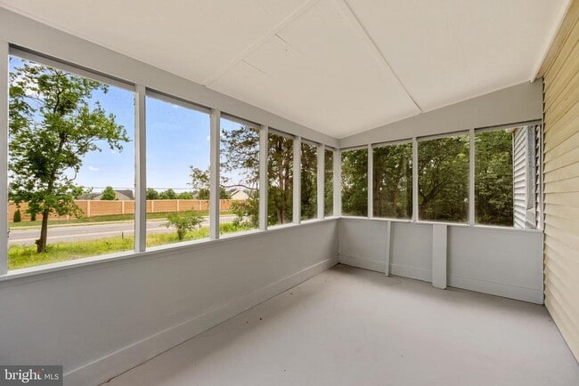 Building Photo - 10680 Mary J Champ Wy