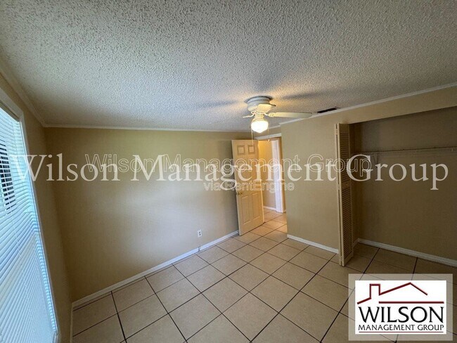 Building Photo - 359 Chaucer Ct