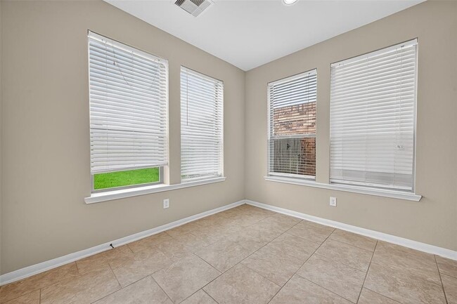 Building Photo - 603 Whitney Oaks Ln