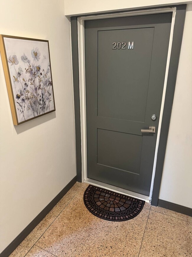 Building Photo - 480 S Salina St