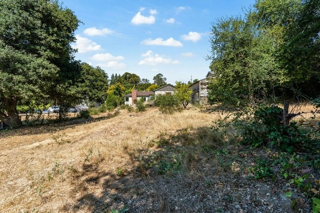 Building Photo - 4639 James Ave