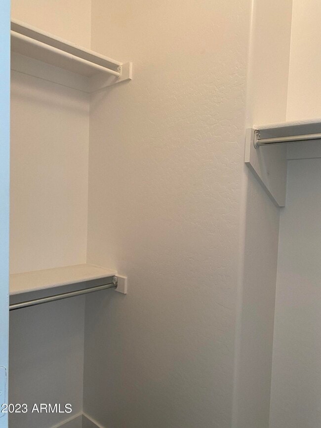 Building Photo - 2725 E Mine Creek Rd