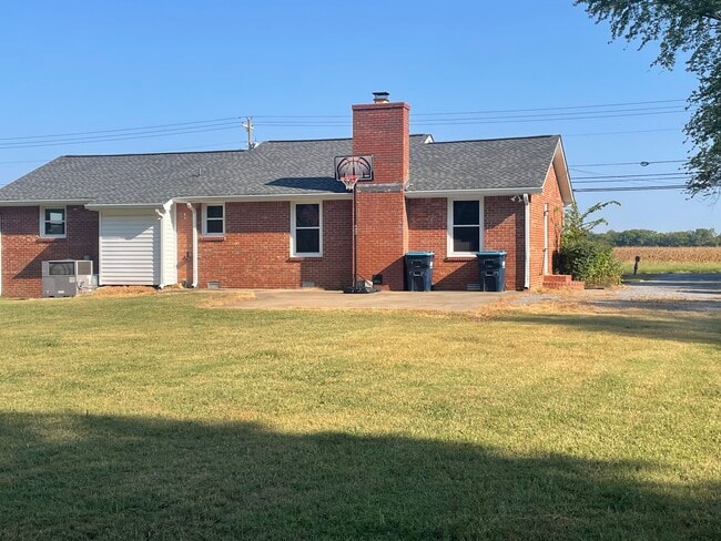 Building Photo - 6031 Franklin Rd