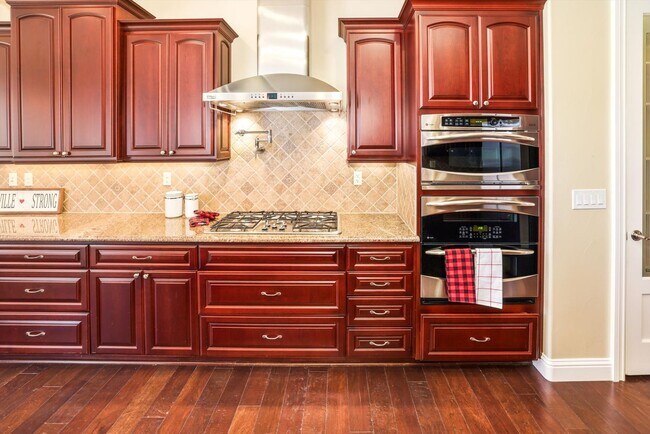 Building Photo - Custom N. Vacaville Single-Story Home in an Exclusive Gated Community!