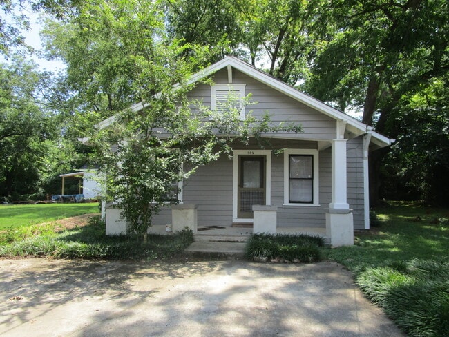 Primary Photo - 2 BR Home in Normaltown!