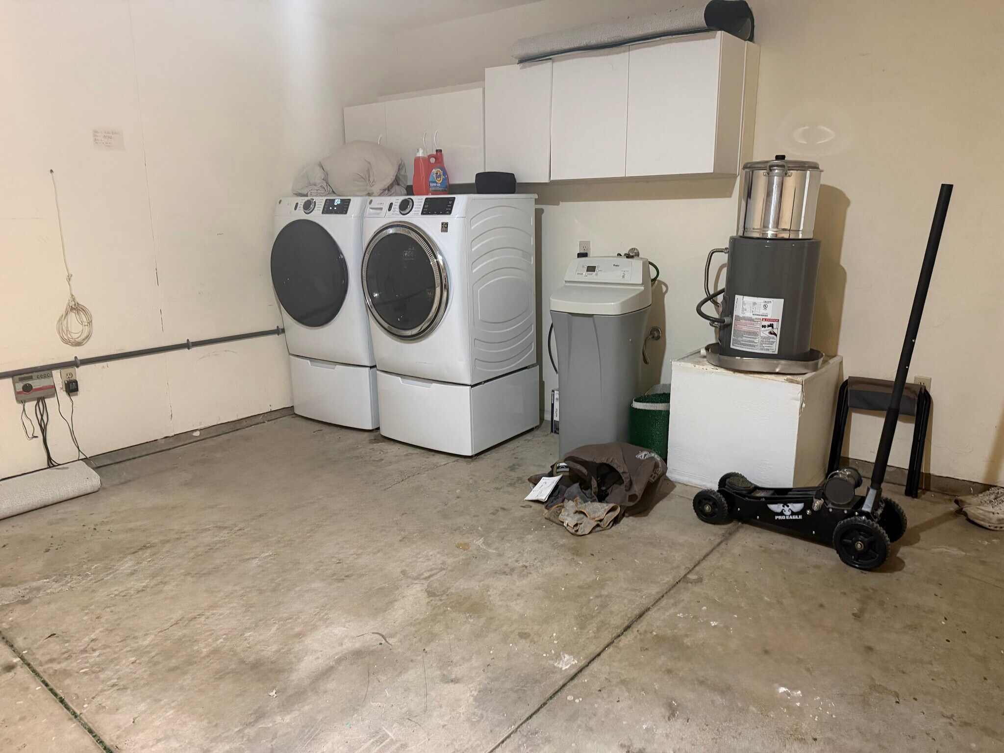 Building Photo - 729 W 37th St