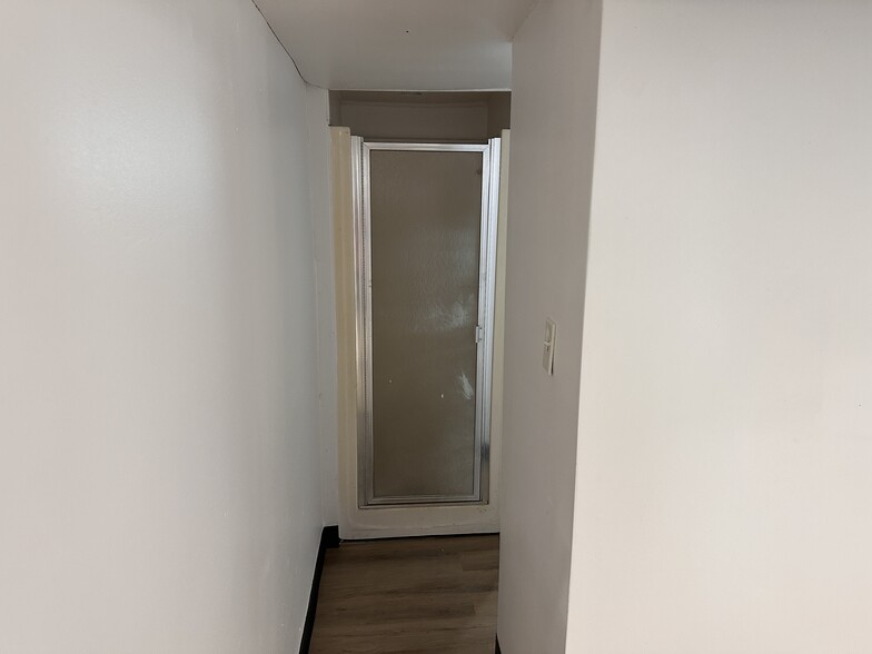 Building Photo - 847 N Terrace Dr