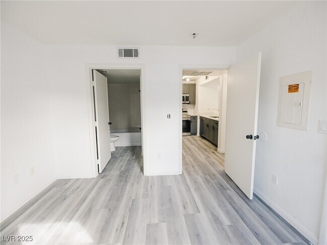 Building Photo - 2300 E Silverado Ranch Blvd