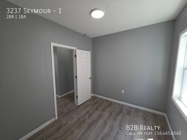 Building Photo - 3237 Seymour-1